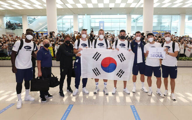<b>토트넘</b> <b>손흥민</b> 마중 받으며 한국 도착, 프리 시즌도 시작되었다