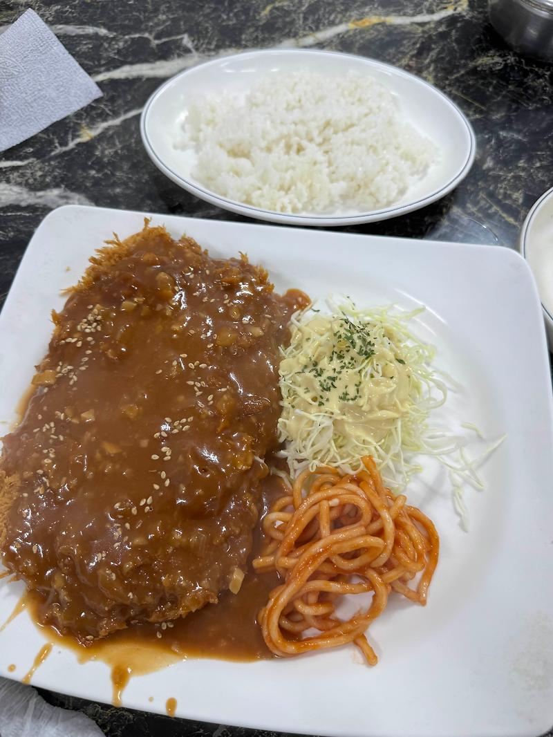 부산 동래구 안락동 가성비최고 점심한끼 하기 좋은곳 "히트돈까스"