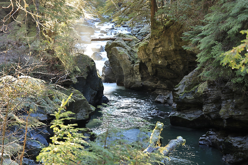더 쓰러지기 전에, Boulder River