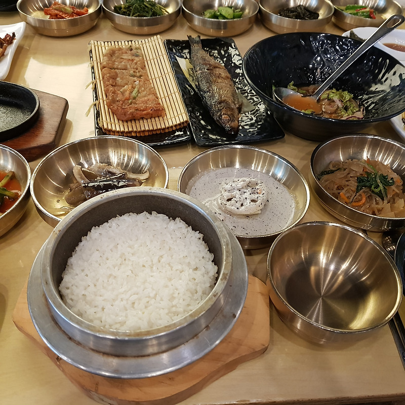 이천쌀밥정식 먹으러 왔다! 이천 나랏님 밥상 솔직방문후기!! :: 외근일기