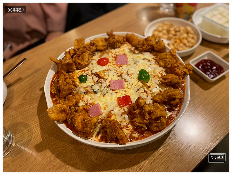 고려대 맛집 유자유김치떡볶이 - 한자리를 지켜온 김치떡볶이 맛집