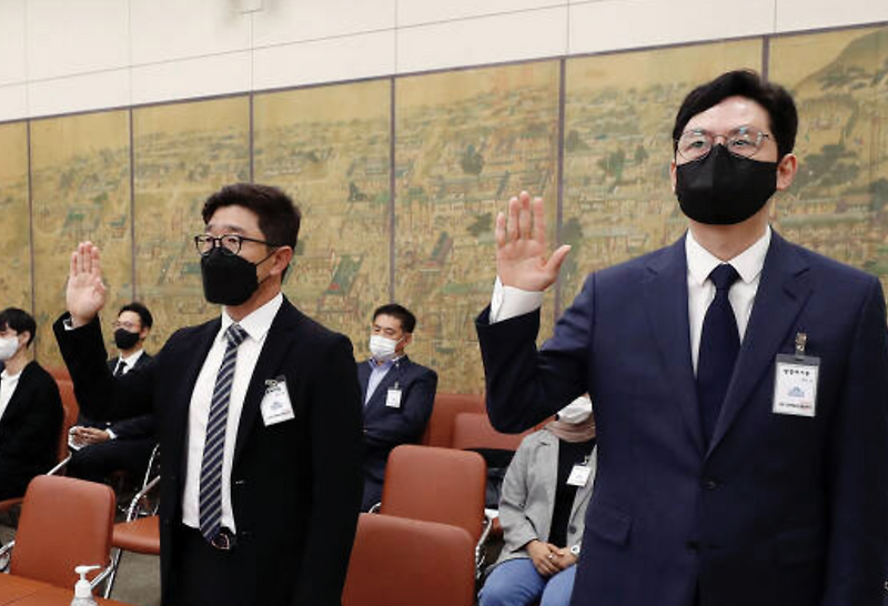 국감장서 약속한 <b>카카오엔터</b>, 콘텐츠 자회사 '<b>불공정</b> 계약... 