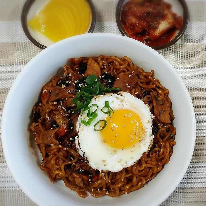 기생충 짜파구리 맛있게 끓이는 법 간단한 조리법 - 요절복통 요리이야기