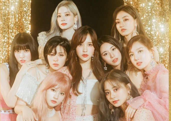 <b>트와이스</b> 1억뷰 + 신기록 달성 및 아메리칸 뮤직 어워드