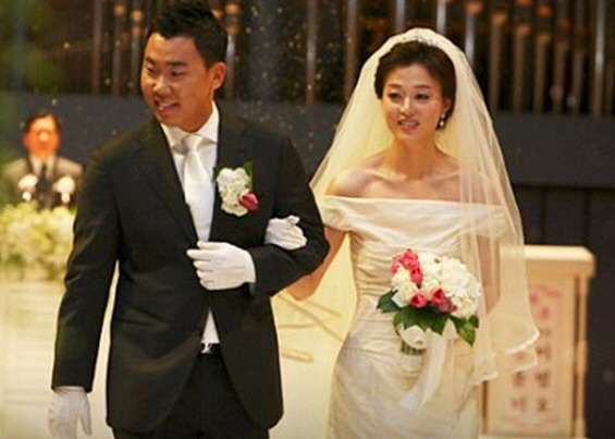 KIA 감독 <b>이범호</b> 프로필 나이 학력 고향 연봉 기아 <b>이범호</b> 부인... 