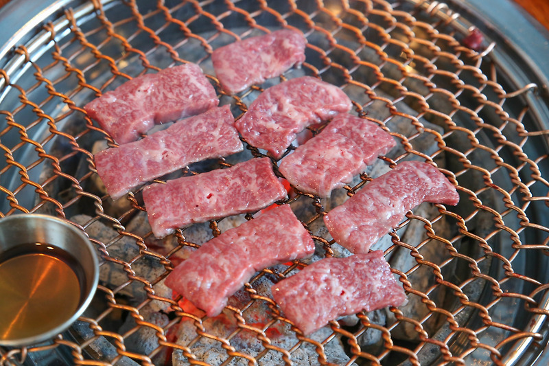 5🥩 [Jeju Island Pork Barbecue A Taste of Paradise]