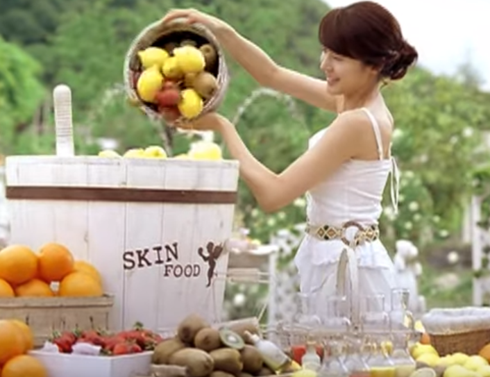 [밈 광고] 스킨푸드 레전드 광고 해석 '먹지마세요, 피부에 양보하세요'