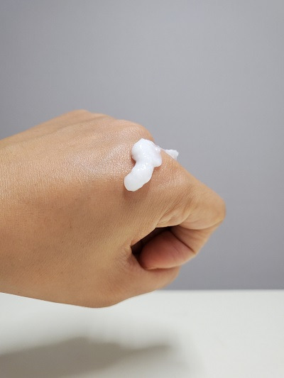 머릿결 더하기 두피 관리까지 시급할때 긴급 처방 '유피토스 트리트먼트'