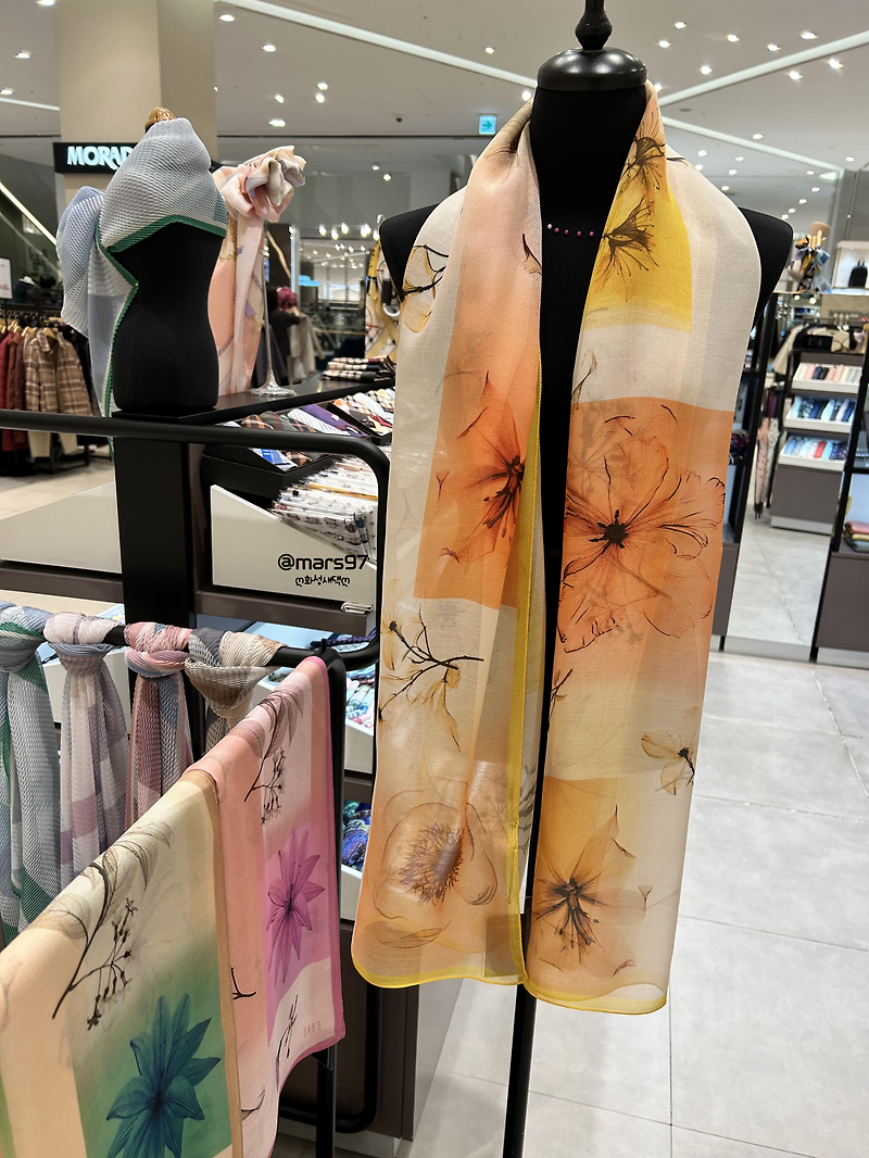 [50대 부모님 선물 추천] 수원 롯데 백화점 닥스 : 닥스 스카프 엄마 선물 스카프 선물