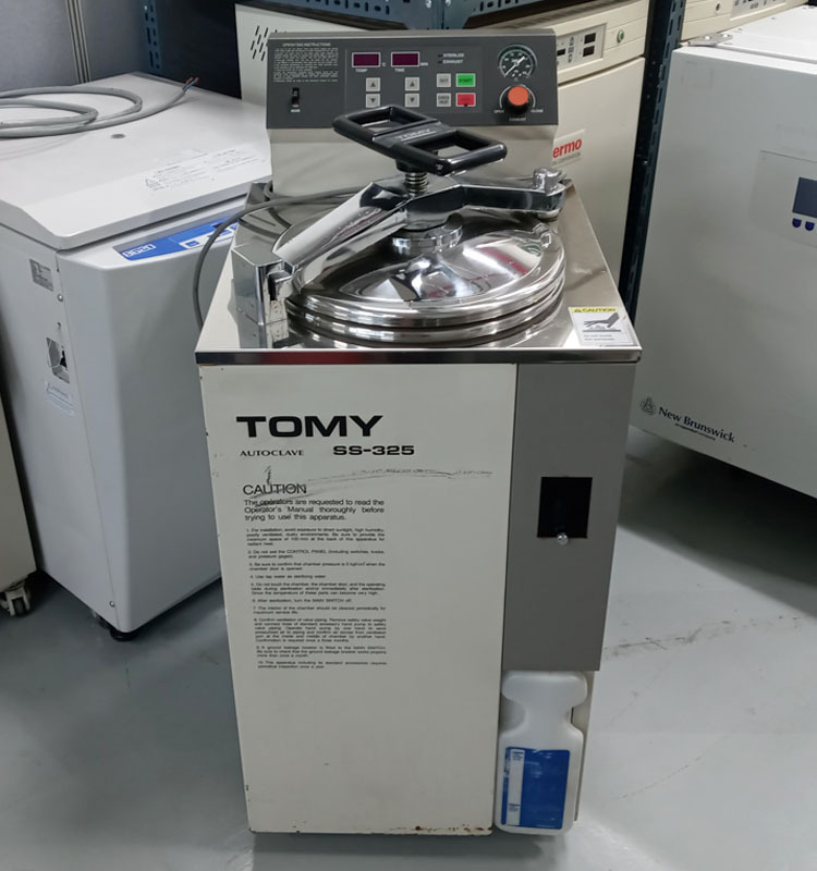 TOMY SS325 Autoclave