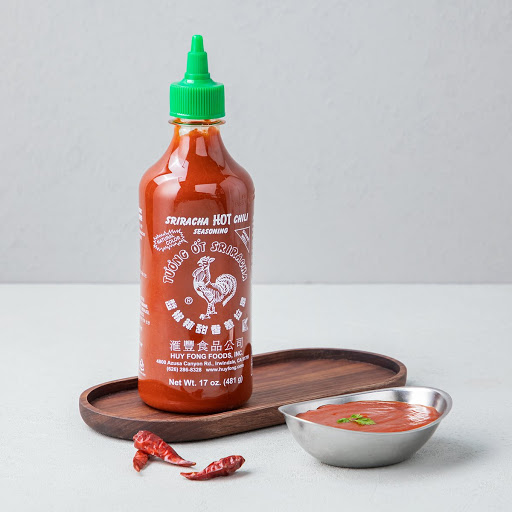 핫소스 스리라차 소스(Sriracha Sauce) 정말 0칼로리일까? 아닙니다! 스리라차 소스 칼로리의 비밀
