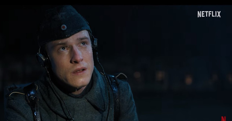 라디오를 통해 반전 메시지를 담은 우리가 볼 수 없는 모든 빛