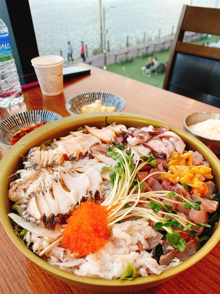 Chungchosoo Mulhoe (Cold and Spicy Raw Fish Soup) in Sokcho, Gangwondo