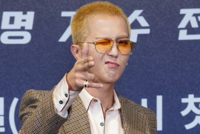 <b>송민호</b>, <b>경찰 조사</b> 결과 사회복무요원 근무 ‘부실’이라면... 