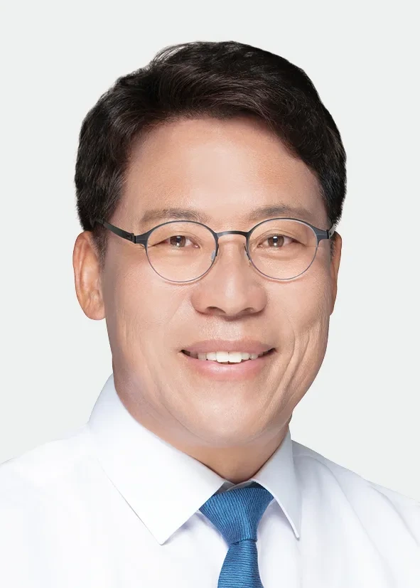 박웅두 프로필 <b>곡성 군수 후보</b> 전 곡성교육희망연대 대표