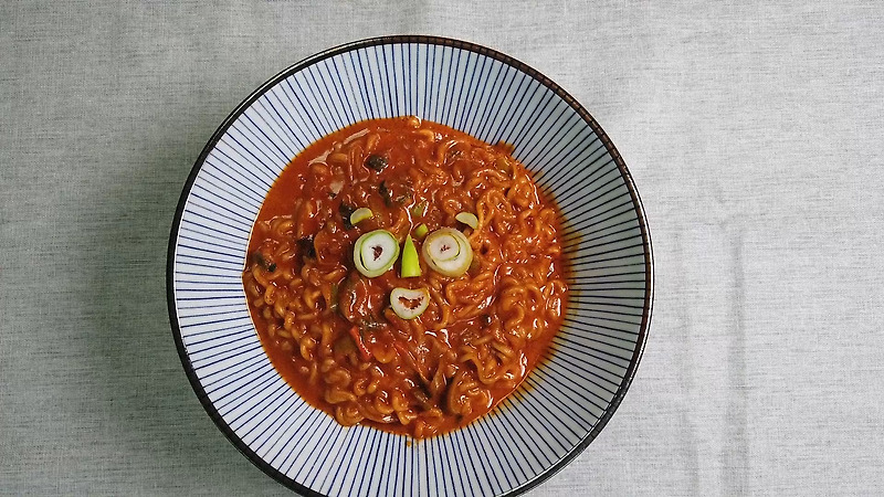 라면 맛있게 끓이는 방법 - 7. 땅콩버터 라면 (탄탄면)