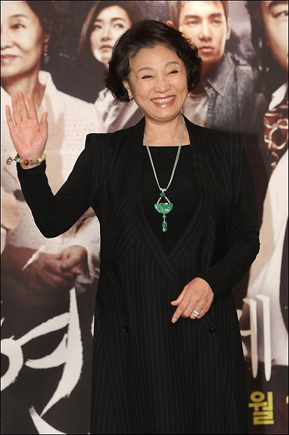 배우 김민자의 행사 참석 자료 사진