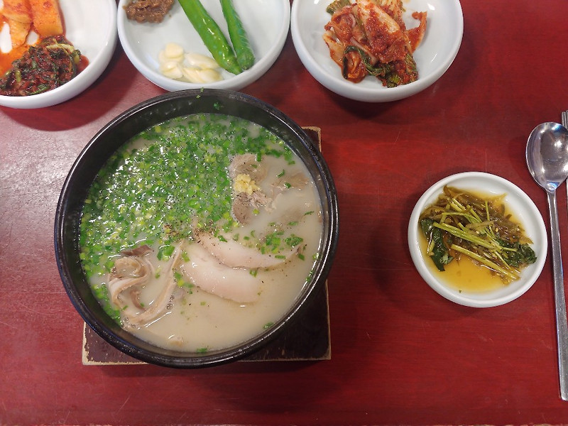 부산 수영 맛집: 돼지국밥 맛집 ‘엄용백돼지국밥’
