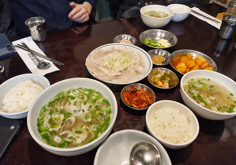 광화문국밥 돼지수육