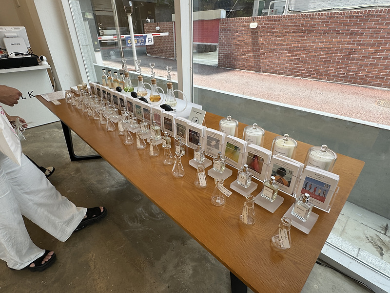 성수 가볼 만한 곳｜성수 팝업 스토어_향덕들의 천국, 향긋함 가득한 'KINFOLK NOTES'