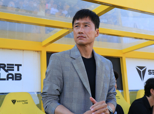 광주FC, 이정효 감독과 2027년까지 동행한다