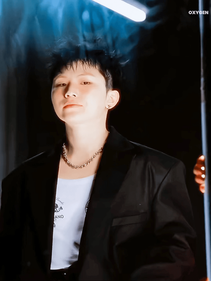 250227-jacket-behind