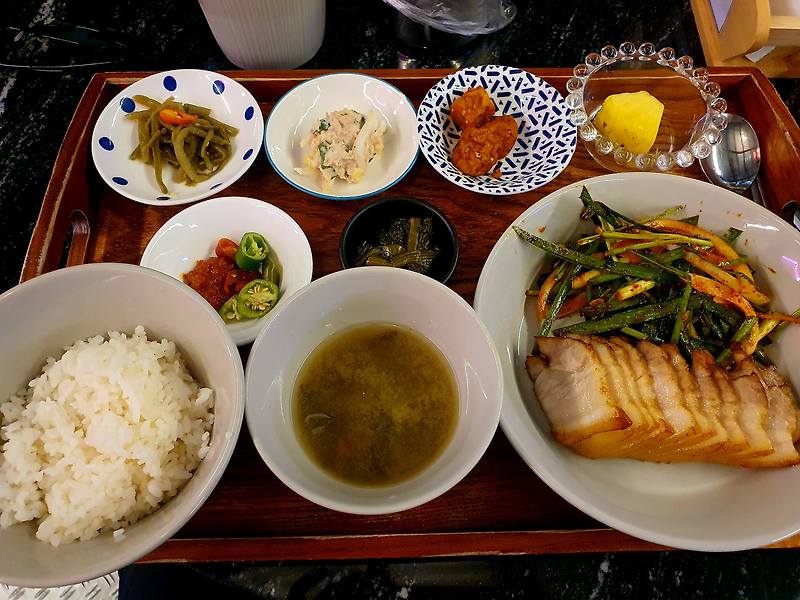 [여수/이순신광장 맛집] 길언니식당 - 여수 이순신광장 인근 SNS유명 맛집!