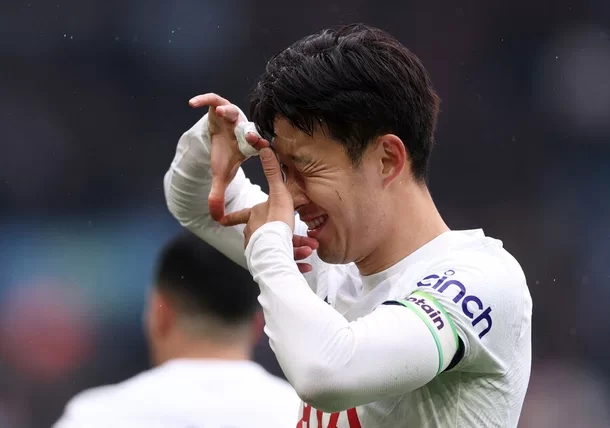 토트넘 4-0 빌라 6점 승부에서 완승 이끈 <b>손흥민</b>의 <b>1골 2도움</b>