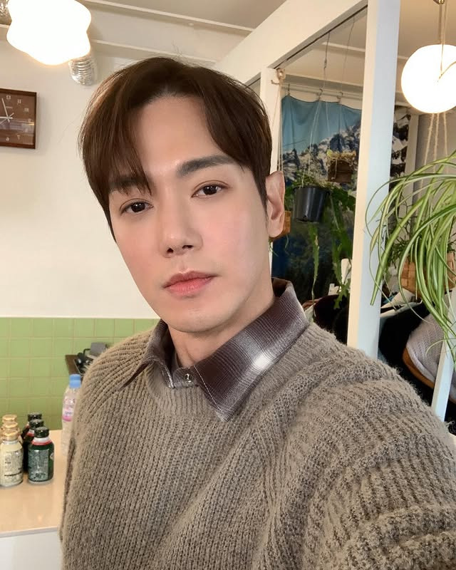 가수 환희 프로필 본명 나이 학력 활동 경력 MBTI 그룹 플라이투더스카이 발표곡 인스타그램 팬카페