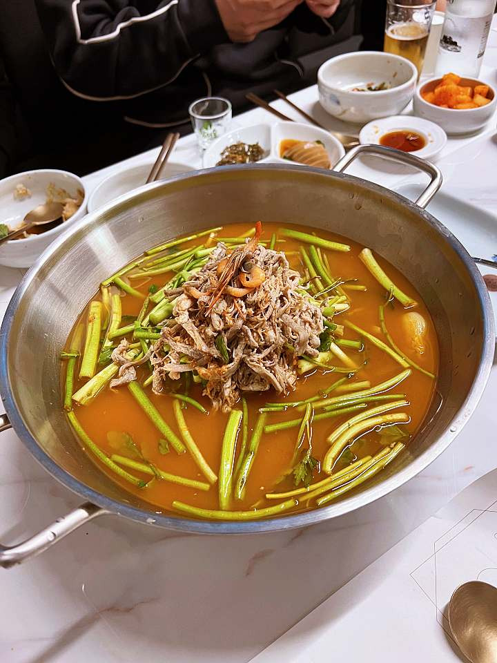 생방송투데이 탕 하나에 4가지 맛 개성철렵국 개성 잔치 비빔밥 제육전 고수무침 종로 북촌 삼청동 맛집 먹킷리스트 추천