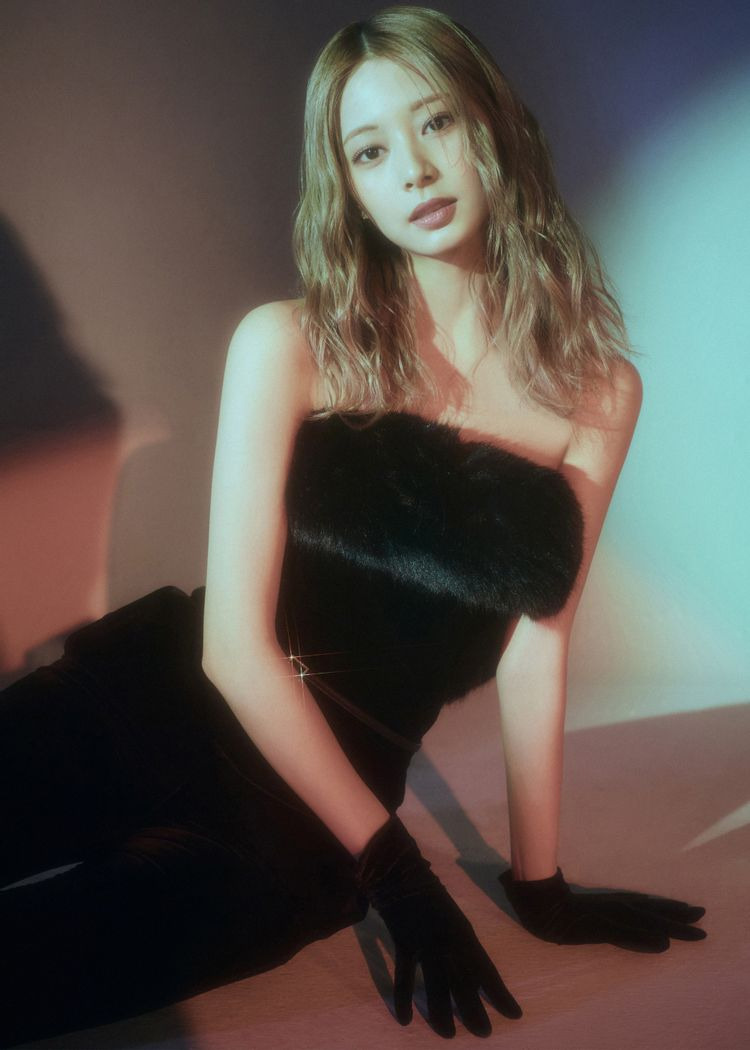[<b>트와이스</b> 부동산 투자]... (41억), <b>정연</b> 오피스텔(15억), <b>모모</b>... 