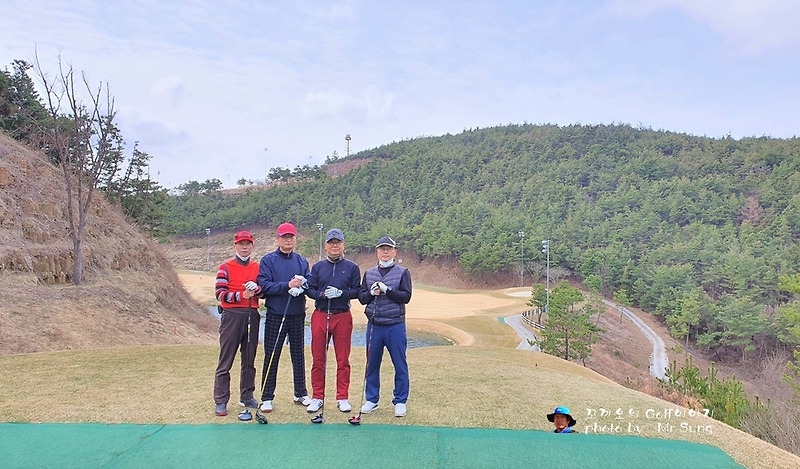 {경북 군위군} 팔공산을 바라보며 군위오펠CC에서 친구들과 라운딩을 즐겨본다.