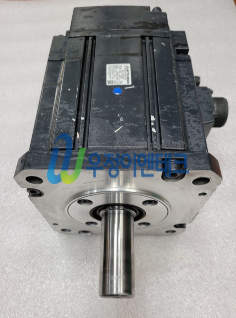 Mitsubishi HC-SFS502B AC Servo Motor ** ENCODER IS CRACKED