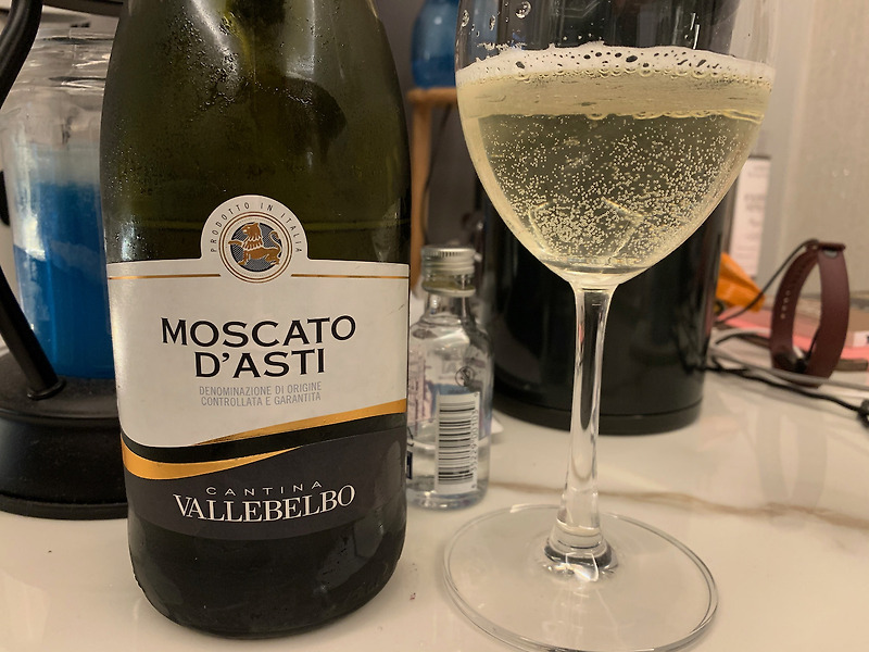 칸티나 발레벨보 모스카토 다스티 후기 (VALLEBELBO MOSCATO D'ASTI)