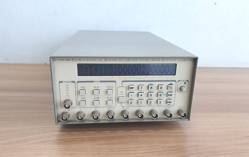 Digital Delay / Pulse Generator, SRS, Stanford Research Systems DG535