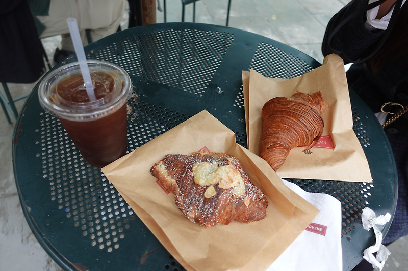 뉴욕 / 브라이언트 공원 Bryant Park 에서 간단하게 아침식사를 브레드스 베이커리 Breads Bakery