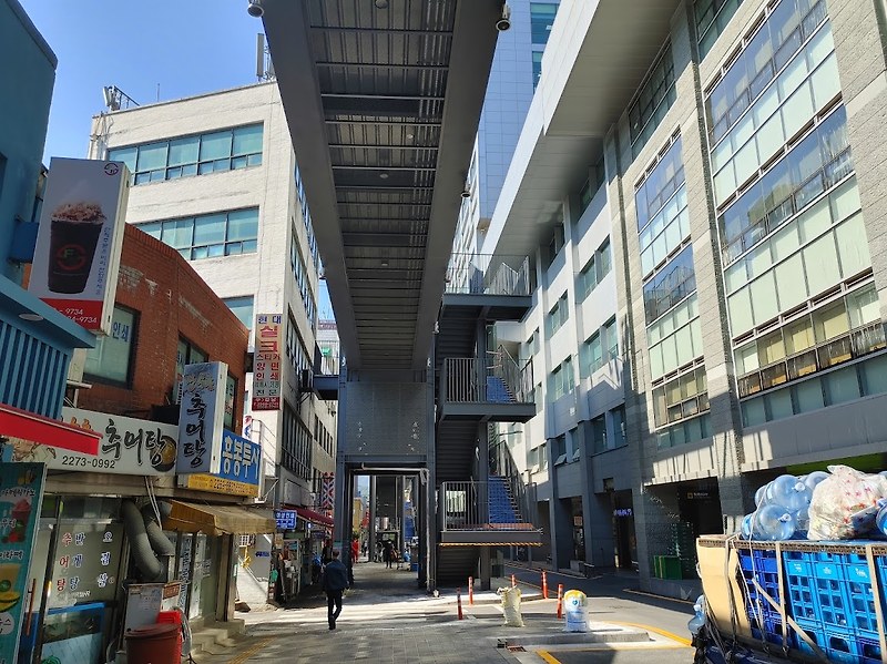 박원순이 심고 <b>오세훈</b>이 뽑는 1천억짜리 세운상가 공중보행로... 