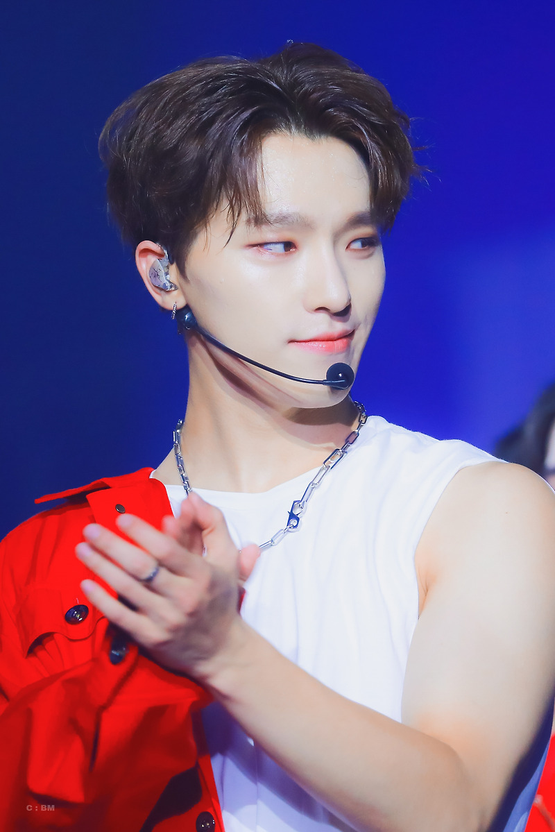 220925