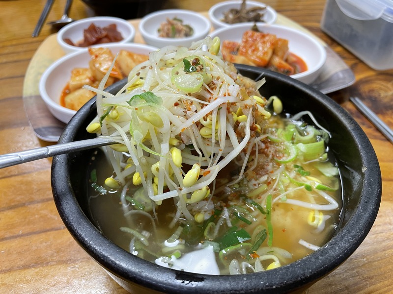 백종원 3대 천왕에서 인증한, 전주 콩나물 국밥 맛집! '전주 우정 식당'