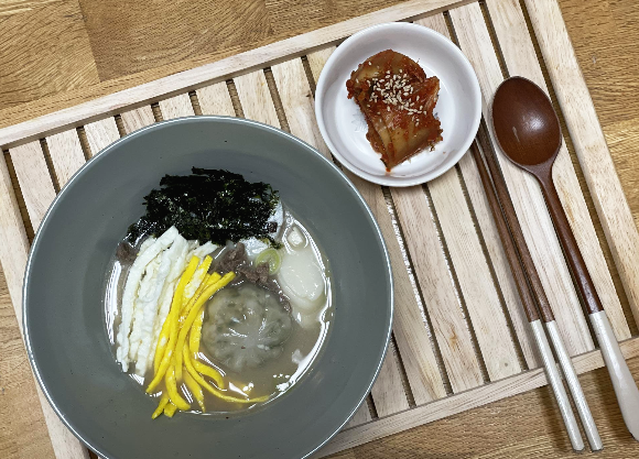 소고기 떡국 맛있게 끓이는 법 떡만두국 레시피