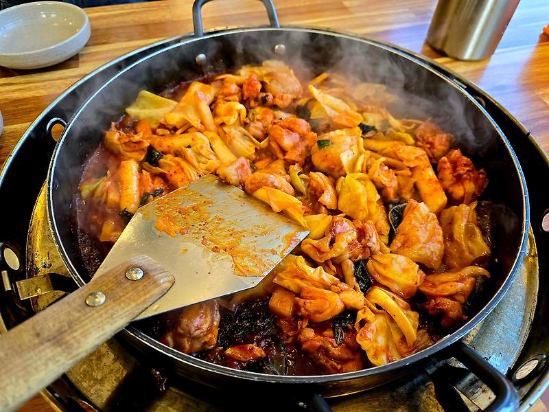 [가평/남이섬 맛집] 자연숯불닭갈비 - 남이섬 입구의 닭갈비 맛집!