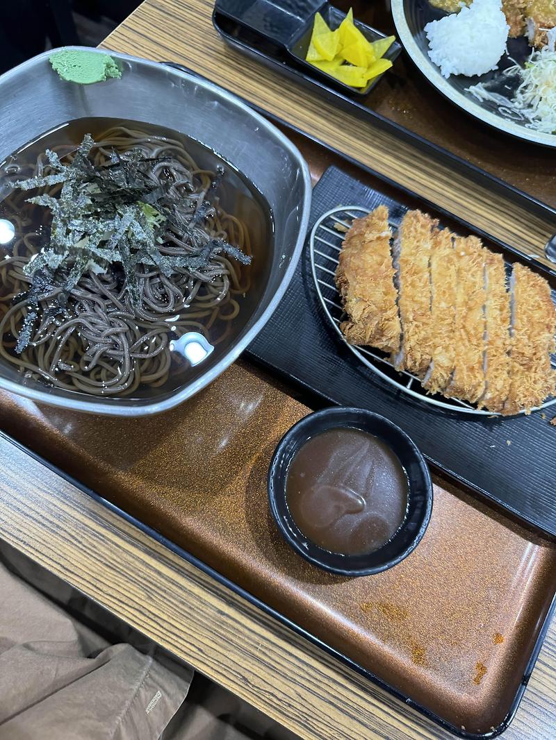 부산 센텀시티 벡스코 바로앞 간단하게 먹기좋은 돈가스 맛집 "돈가스시"