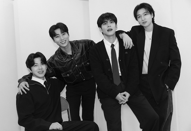 언제까지 K팝을 아이돌 음악의 틀에 가둘 것인가 :: thekian