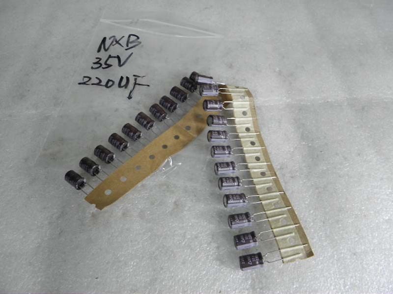 콘덴서 전해콘덴서 KMG 220uF 35V 105C Aluminum Electrolytic Capacitors Radial