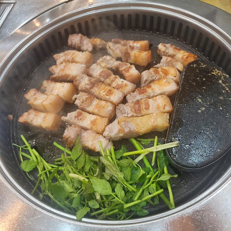 위례 맛찬들왕소금구이에서 오겹살 먹은 후기