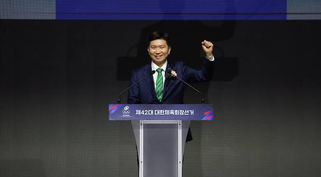 <b>유승민</b>, 대이변 연출하고 대한<b>체육회장</b> 당선