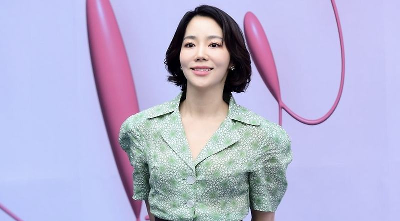 <b>이윤진</b>(통역사) 나이 학력... (전)남편 <b>이범수</b> 아들 딸 <b>이혼</b> 근황