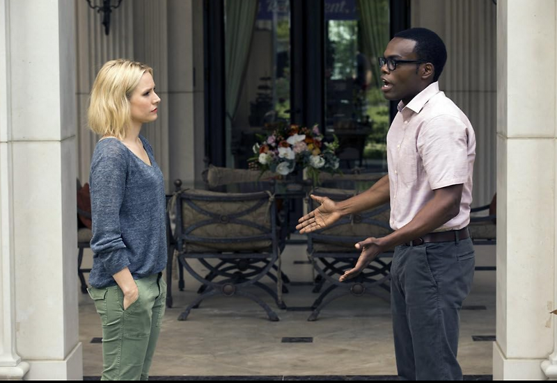 굿 플레이스 시즌1 7화 영어 표현 throw someone under the bus, shrug something off