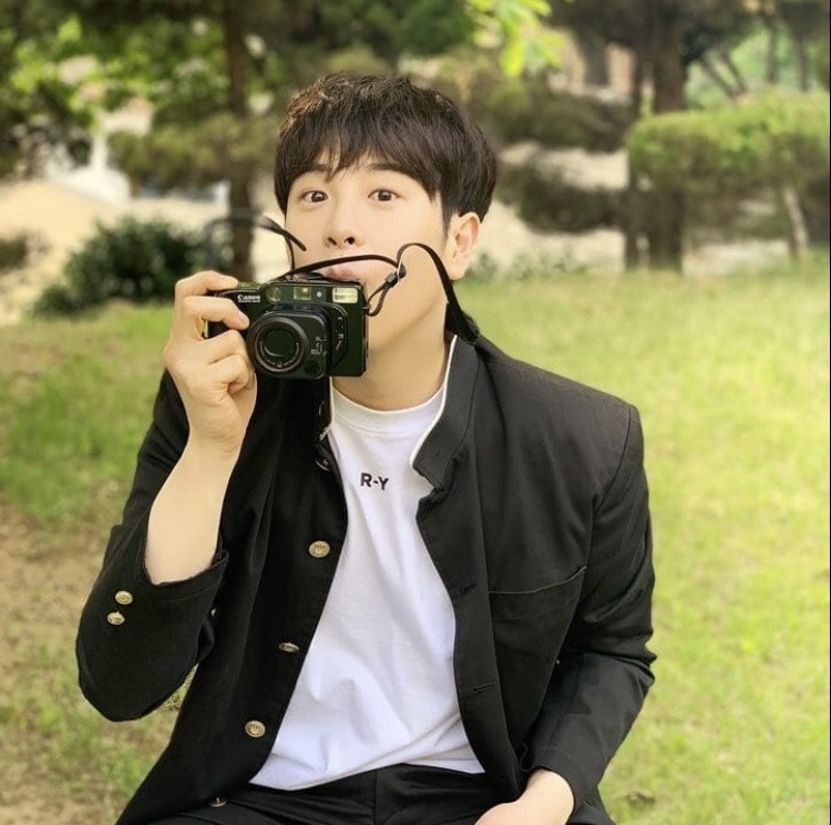 피오가 본인 카메라로 찍어준 느낌 좋은 연예인 사진들 - 꾸르