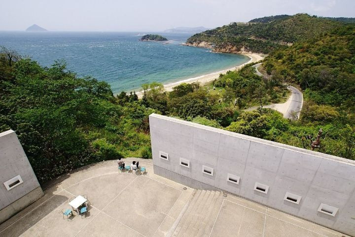 노출 콘크리트 건축을 대중화 시킨 건축가 - 꾸르